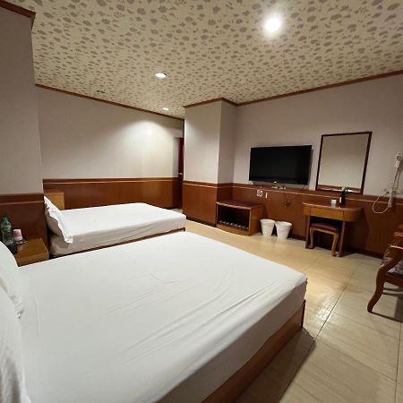 Jiaoxi Hot Spring Hotel Екстер'єр фото